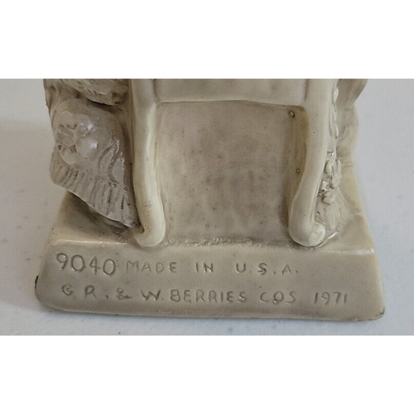 VTG R & W Berries Co I Miss Your Kiss 1971 Girl Knick Knack Figurine 9040 - Picture 6 of 10